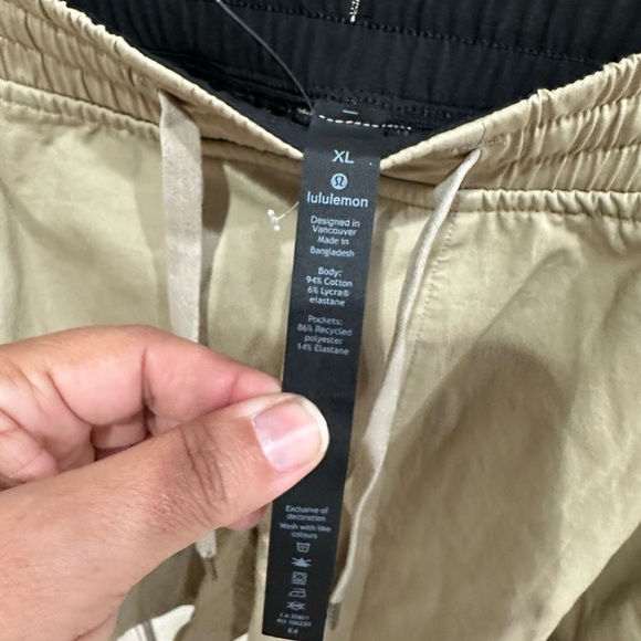 New Lululemon Lululemon Bowline Short 8"
Tofino Sand - Picture 3 of 7